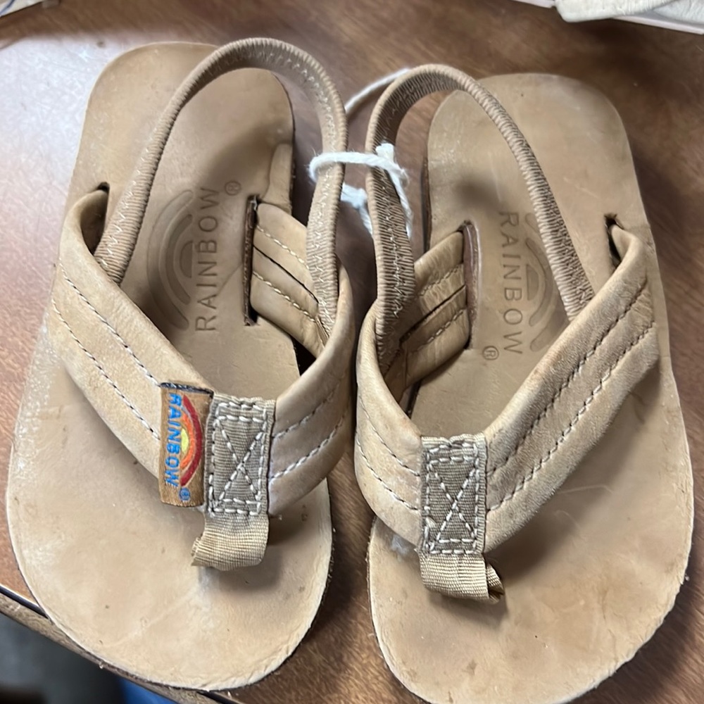 Toddler original rainbow sandals like new